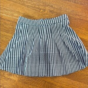 Elegant Black and White Houndstooth Skater Skirt